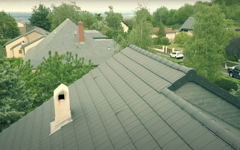 Pourquoi choisir notre équipe de couvreurs ardoisiers à Clermont-Ferrand ?